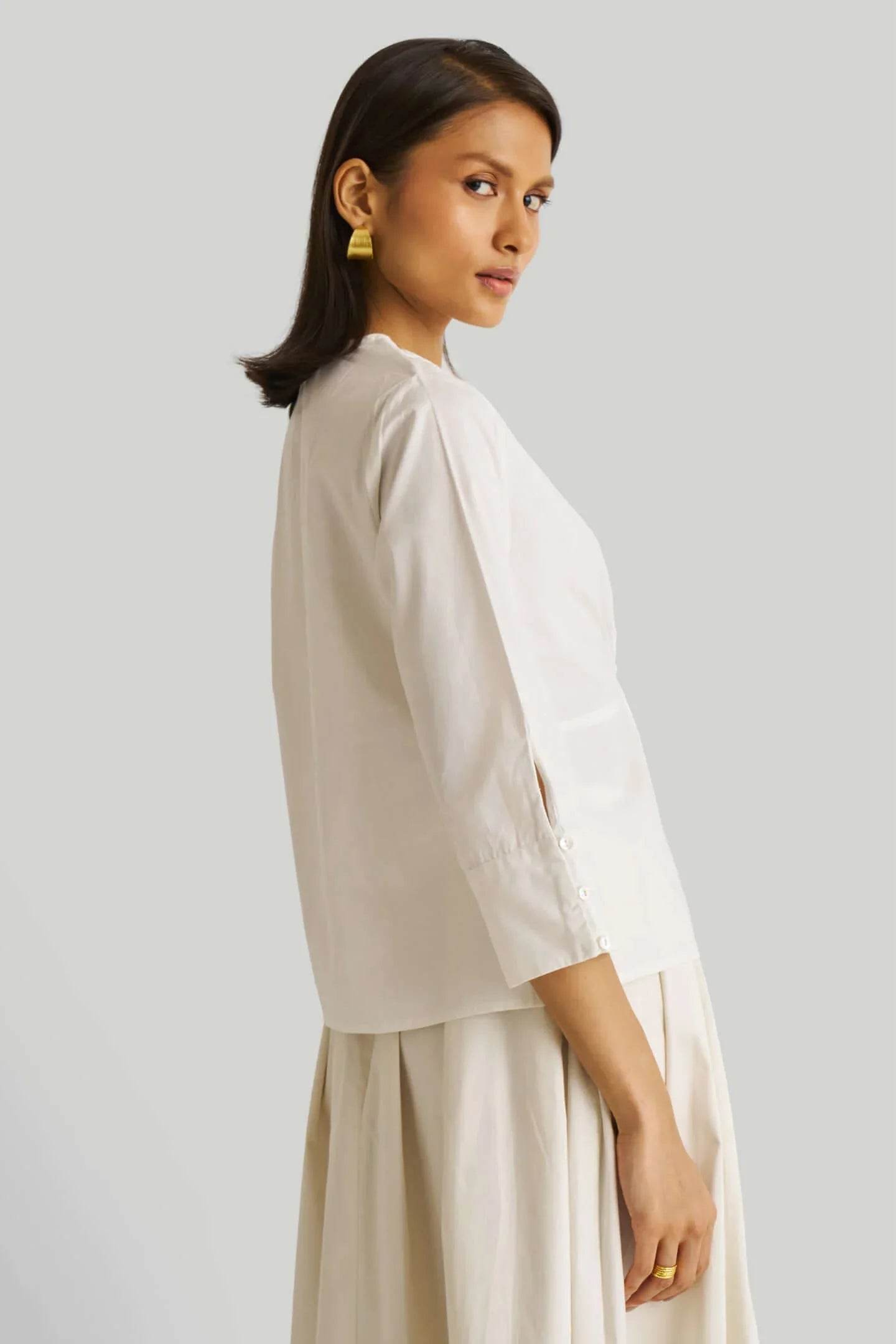 FRONTTWISTWHITETOP2 - Apparel's Nest 