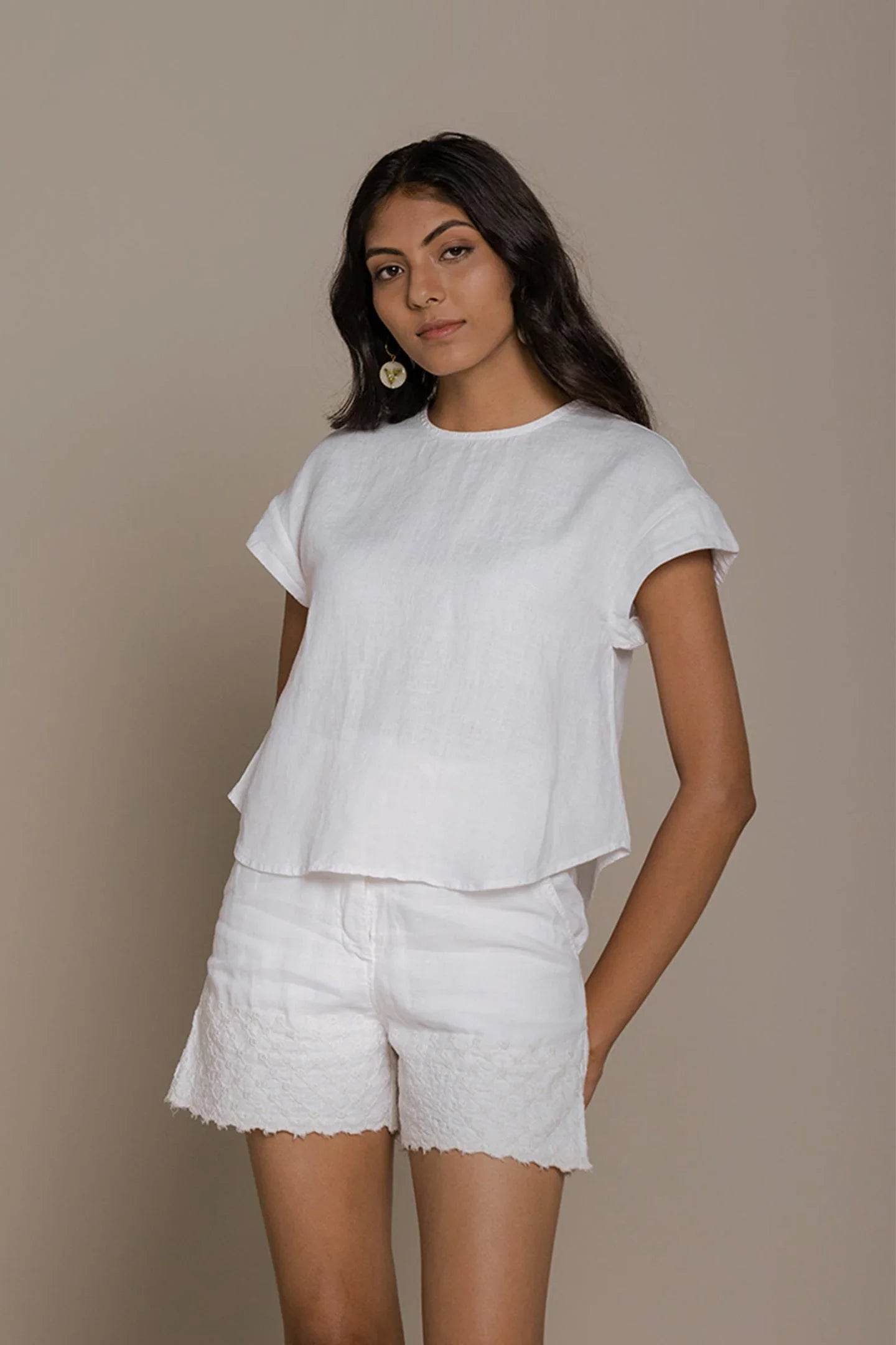 Sandcastle_Saturdays_Top_in_White - Apparel's Nest 